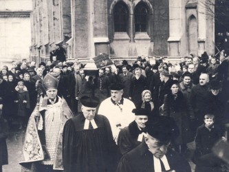 Luty 1948, z kościoła