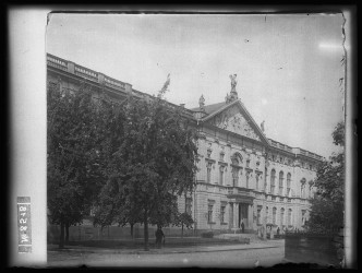 Pałac Krasińskich od frontu.