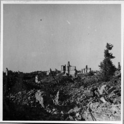 Ruiny Muranowa w 1945 roku,
