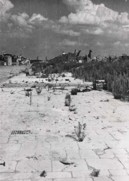 <strong>Muranów</strong>, 1945