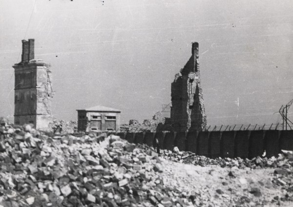 <strong>Muranów</strong>, 1945
