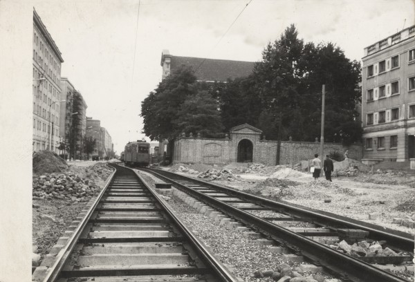 <strong>Al. Solidarności 80</strong>, 1961