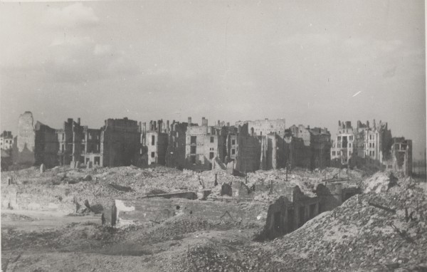 <strong>Muranów</strong>, 1945
