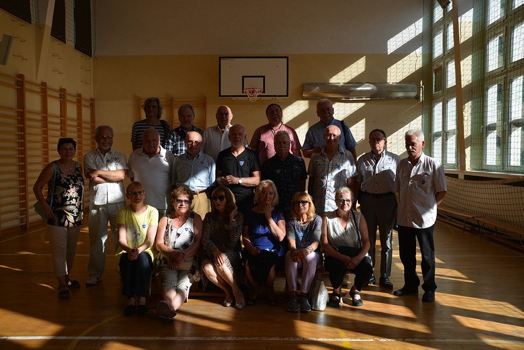 Absolwenci i absolwentki 