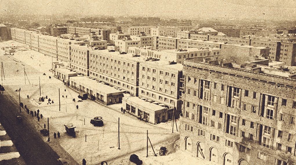 Widok na wschodnią pierzeję 
