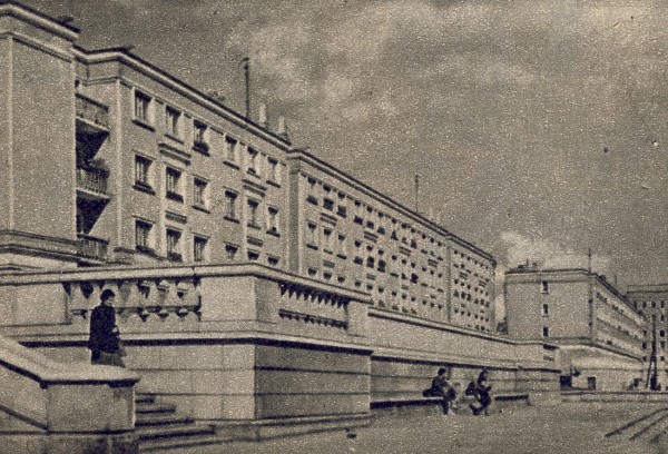 <strong>aleja Solidarności</strong>, 1956