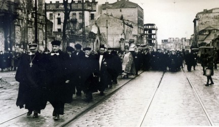 Luty 1948. Kondukt pogrzebowy