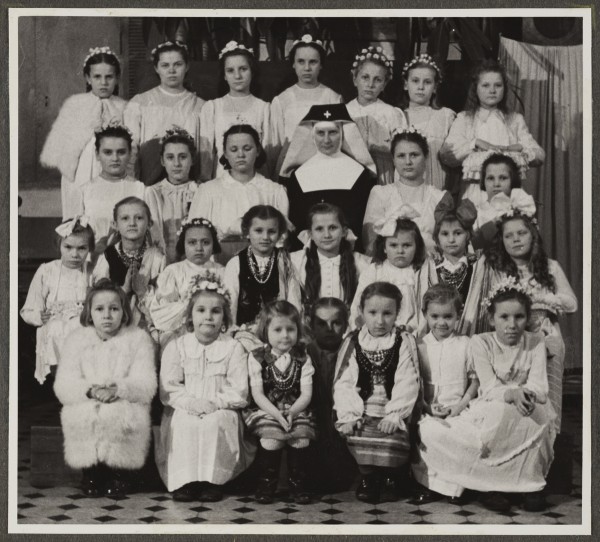 <strong>Al. Solidarności 80</strong>, 1952