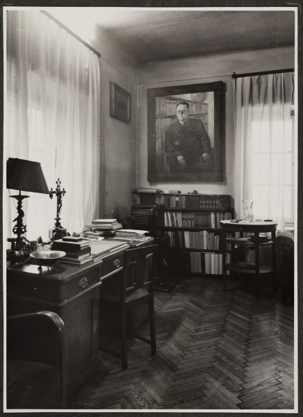 <strong>Al. Solidarności 80</strong>, 1952