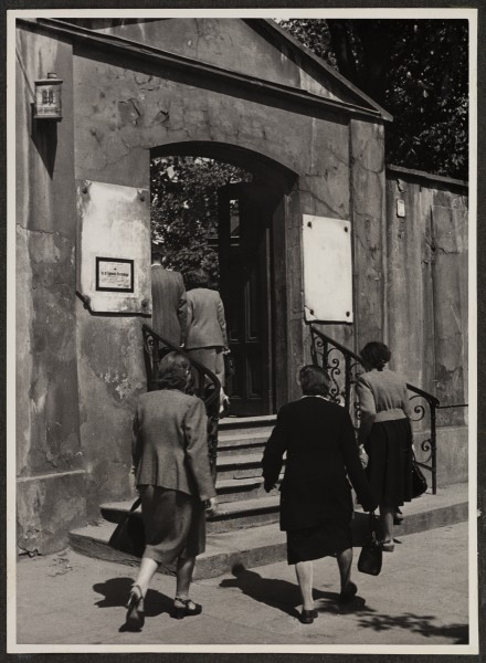 <strong>Al. Solidarności 80</strong>, 1952
