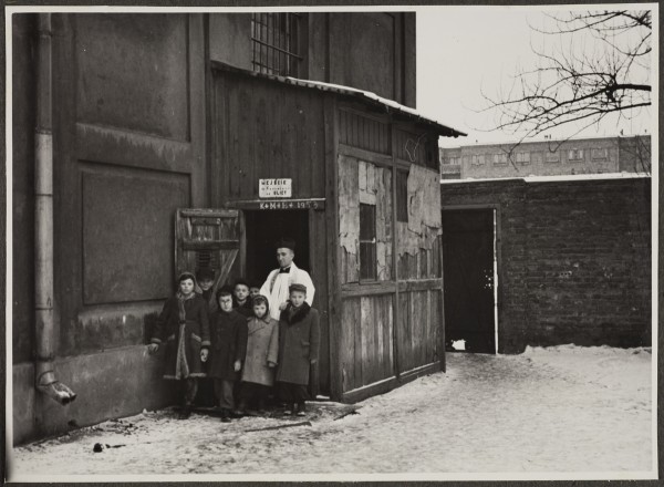 <strong>Al. Solidarności 80</strong>, 1952