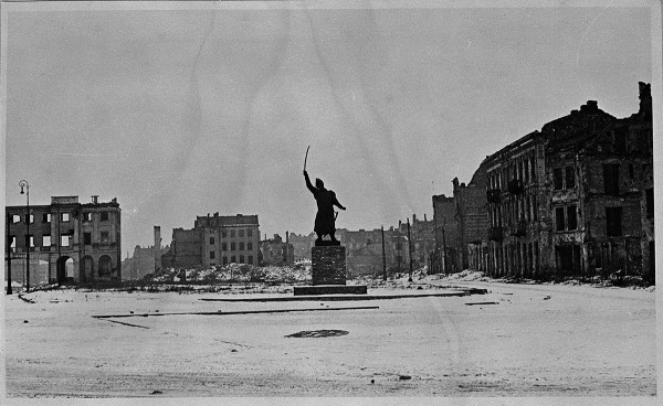 <strong>Plac Krasińskich</strong>, 1945