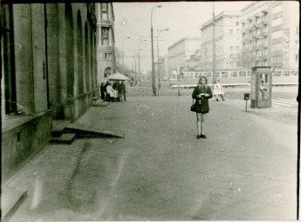 Młoda dziewczyna w