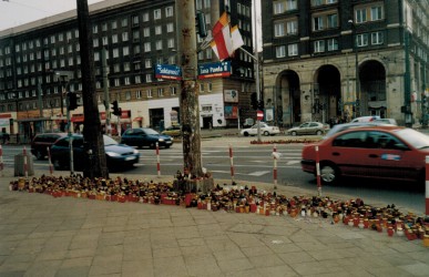 Znicze spontanicznie