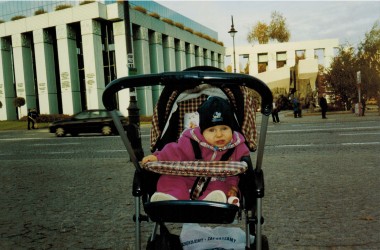 Jesień 2004 roku. Dziecko w