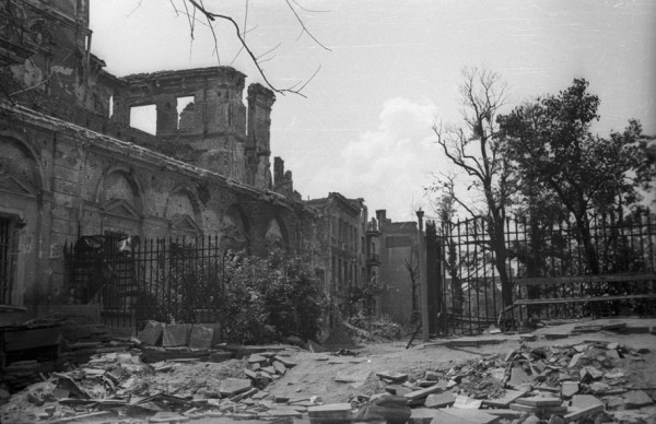 <strong>Plac Krasińskich</strong>, 1947