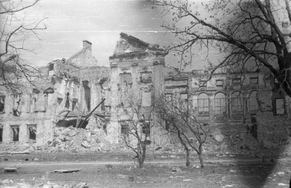 <strong>Plac Krasińskich</strong>, 1947
