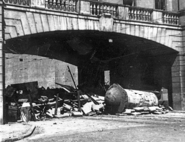 <strong>Plac Krasińskich</strong>, 1944