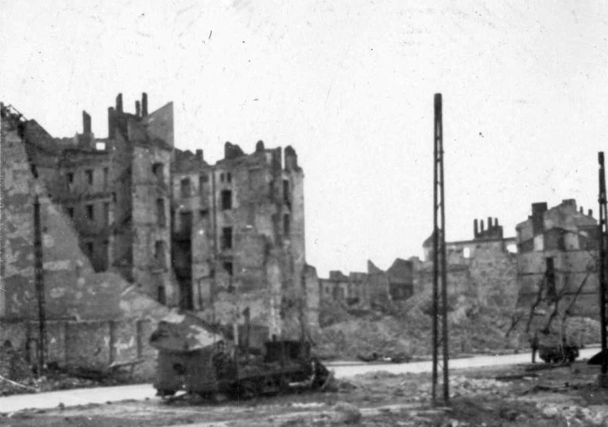 Czerwiec 1945 roku. 